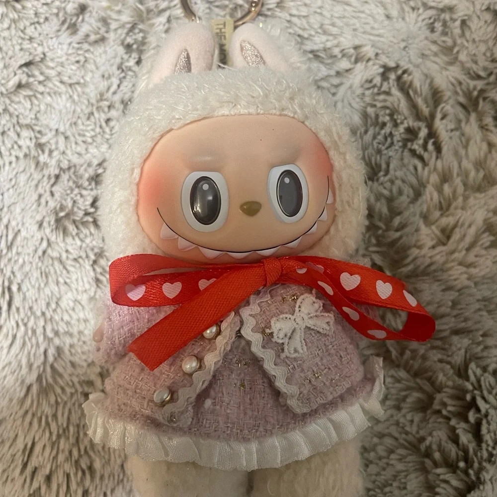 Cute Labubu Set with Blue and Pink Outfits - Picture 2 of 4